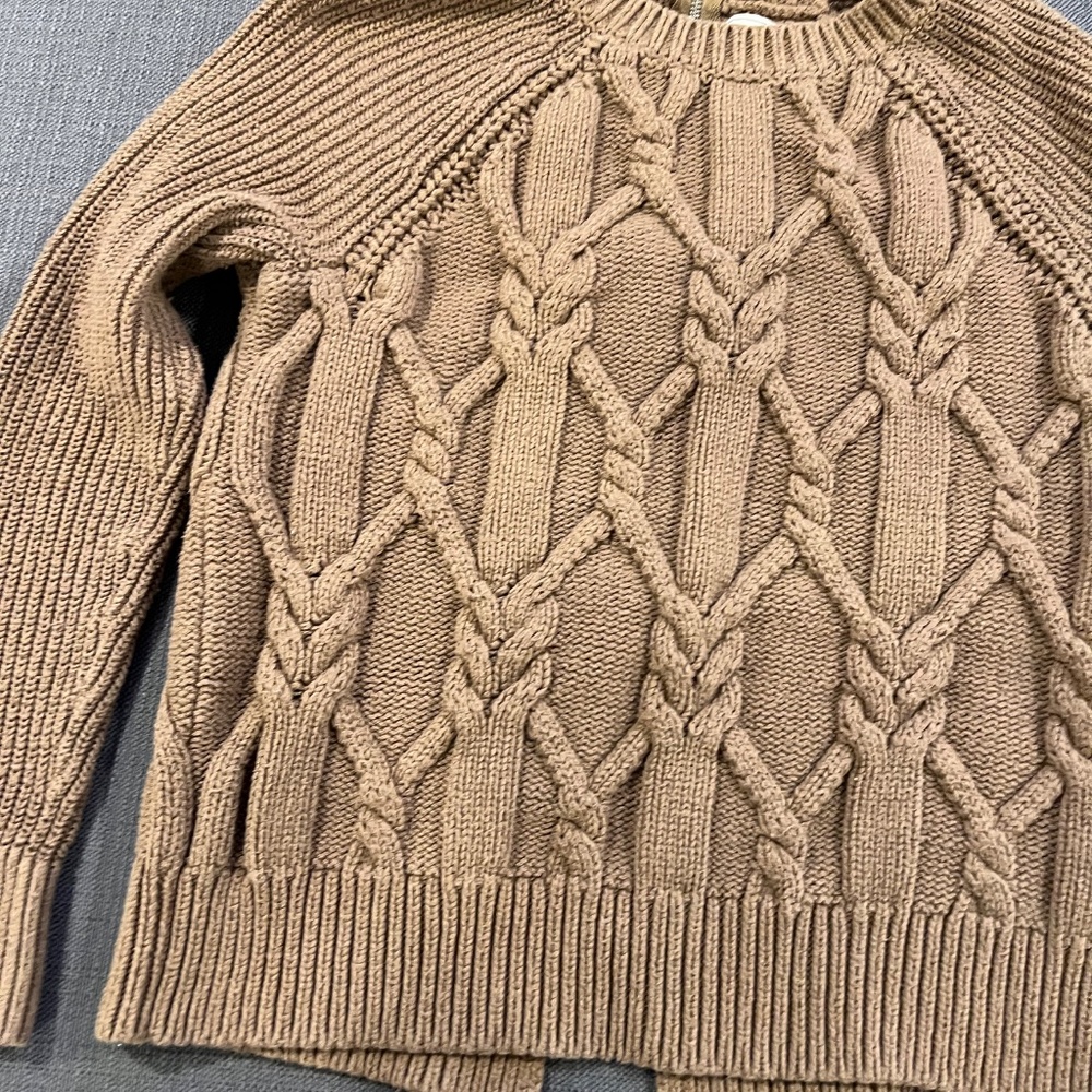 Abercrombie & Fitch cable sweater